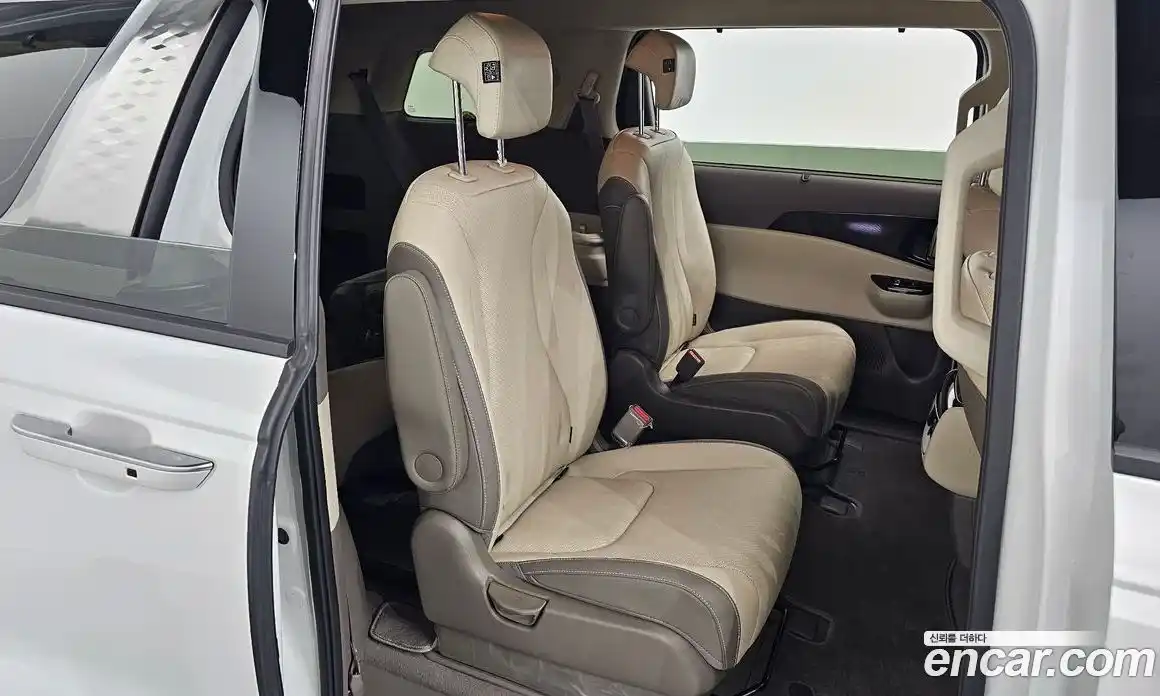 Kia Canival 2022 2.2 Автомат в Москве № 716612, фото 12