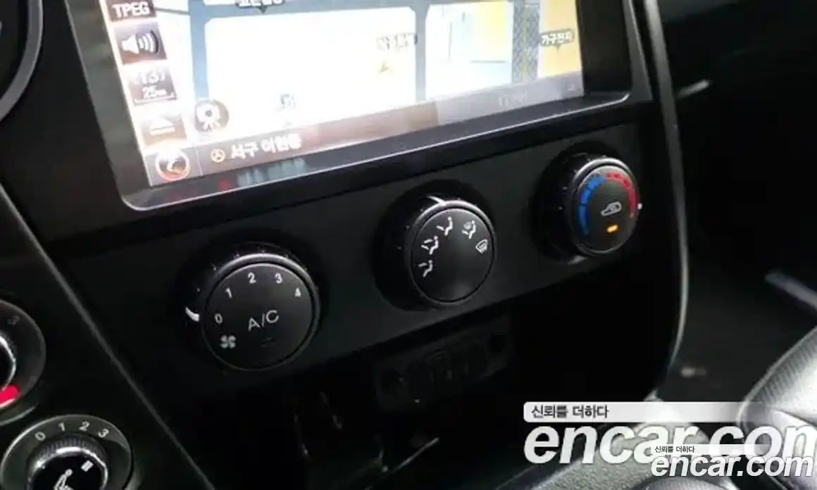 SsangYong Korando 2016 2.0 Автомат в Москве № 717713, фото 9