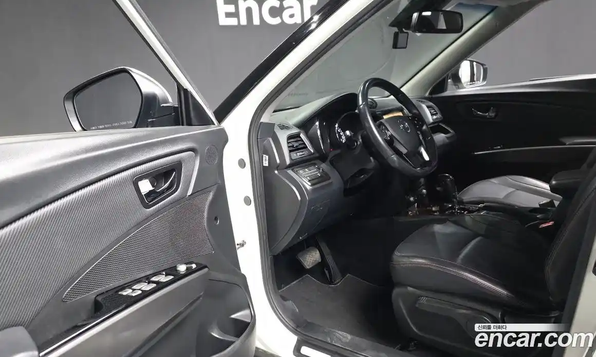 SsangYong TIBOLI 2018 1.6 Автомат в Москве № 718229, фото 10