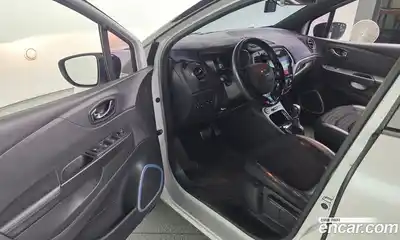 Renault QM3 2017 1.5 Автомат в Москве № 720111, миниатюра 11