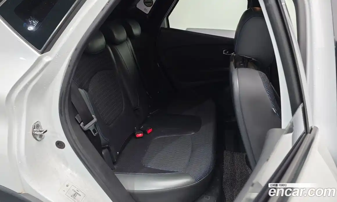 Renault QM3 2017 1.5 Автомат в Москве № 720111, фото 12