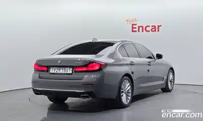 BMW 5-Series 2022 2.0 Автомат в Москве № 720899, миниатюра 2