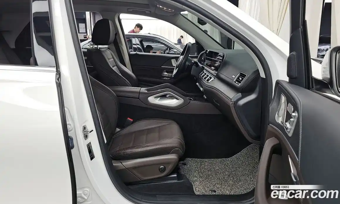 Mercedes-Benz GLE-Class 2023 3.0 Автомат в Москве № 721994, фото 11