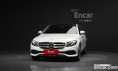 Mercedes-Benz E-Class 2017 2.0 Автомат в Москве № 722688, миниатюра 3
