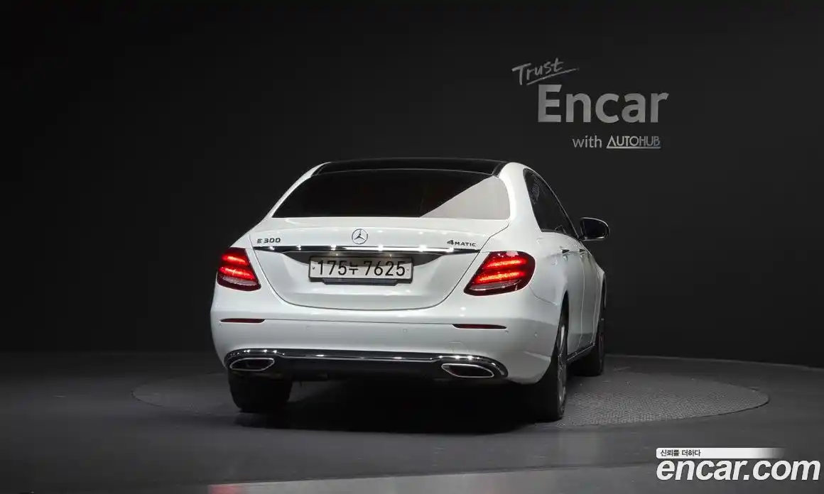 Mercedes-Benz E-Class 2017 2.0 Автомат в Москве № 722688, фото 4