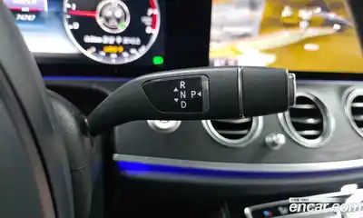 Mercedes-Benz E-Class 2017 2.0 Автомат в Москве № 722688, миниатюра 9