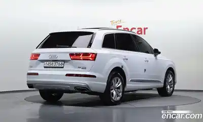 Audi Q7 2019 2.0 Автомат в Москве № 723401, миниатюра 2