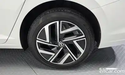 Volkswagen Jetta 2023 1.5 Автомат в Москве № 725087, миниатюра 5