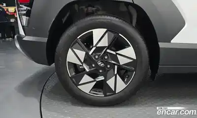 Hyundai Kona 2024 1.6 Автомат в Москве № 745450, миниатюра 4