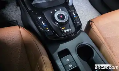 Kia Seltos 2024 1.6 Автомат в Москве № 746127, миниатюра 9