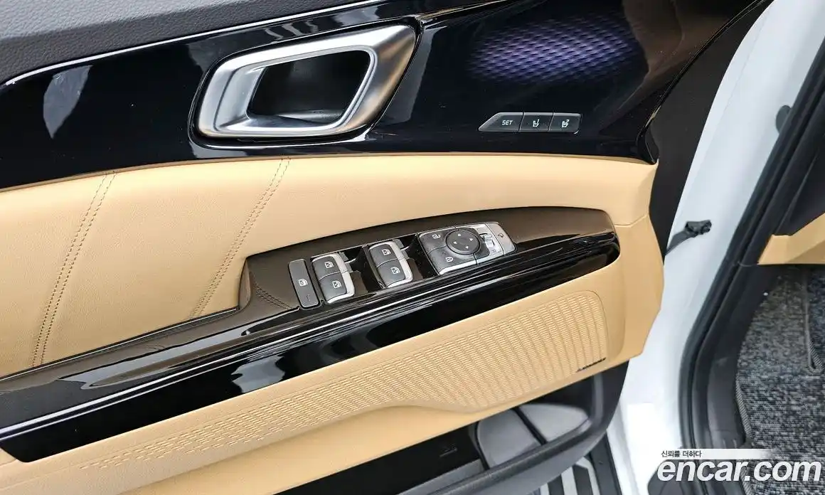 Kia Canival 2023 3.5 Автомат в Москве № 746198, фото 18