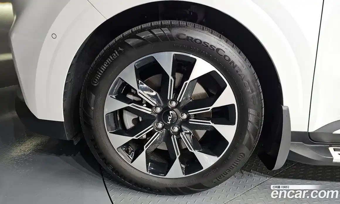 Kia Canival 2023 3.5 Автомат в Москве № 746198, фото 5