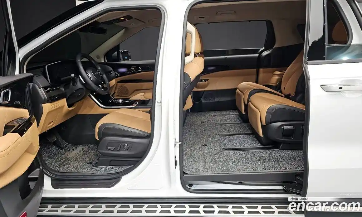 Kia Canival 2023 3.5 Автомат в Москве № 746198, фото 10