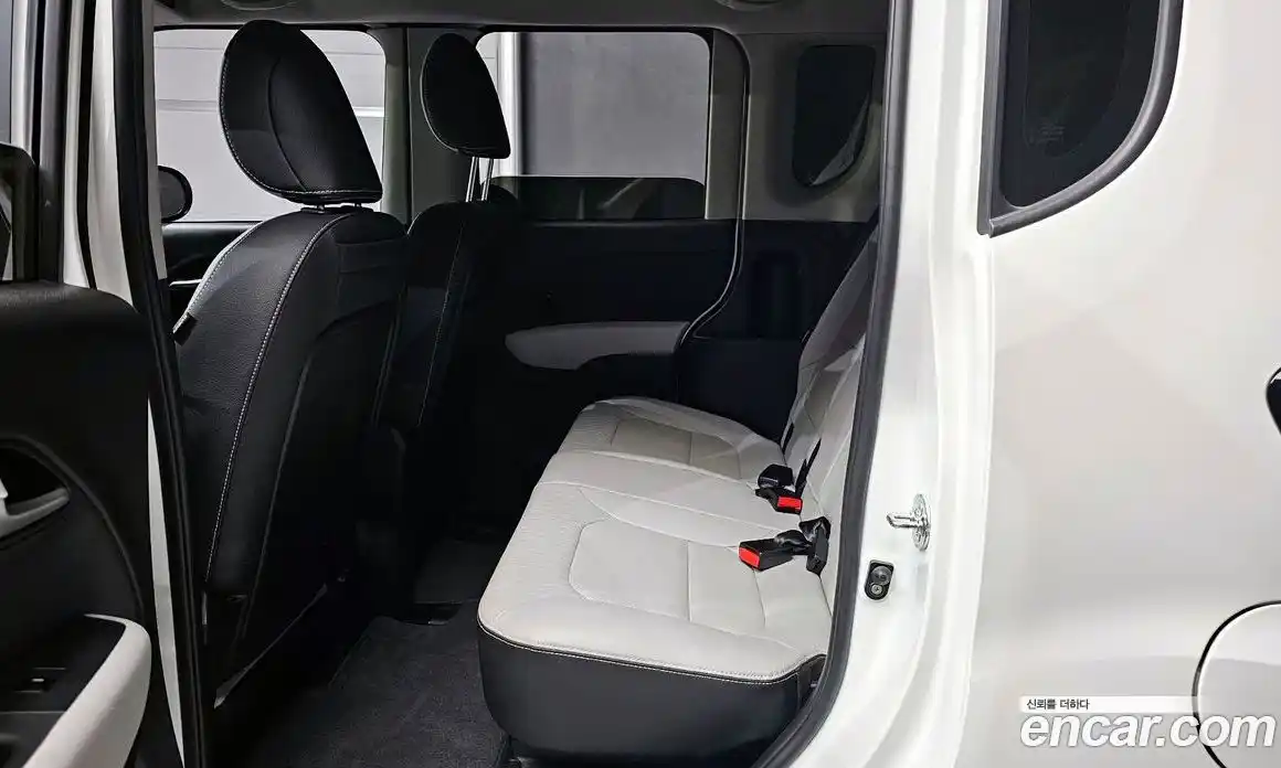 Kia Ray 2022 1.0 Автомат в Москве № 746218, фото 13