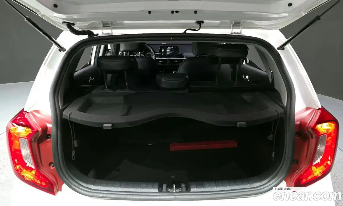 Kia Morning 2020 1.0 Автомат в Москве № 746503, фото 20