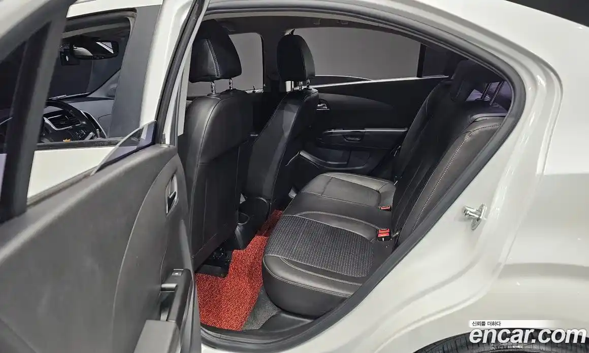 Chevrolet Aveo 2018 1.4 Автомат в Москве № 747560, фото 11