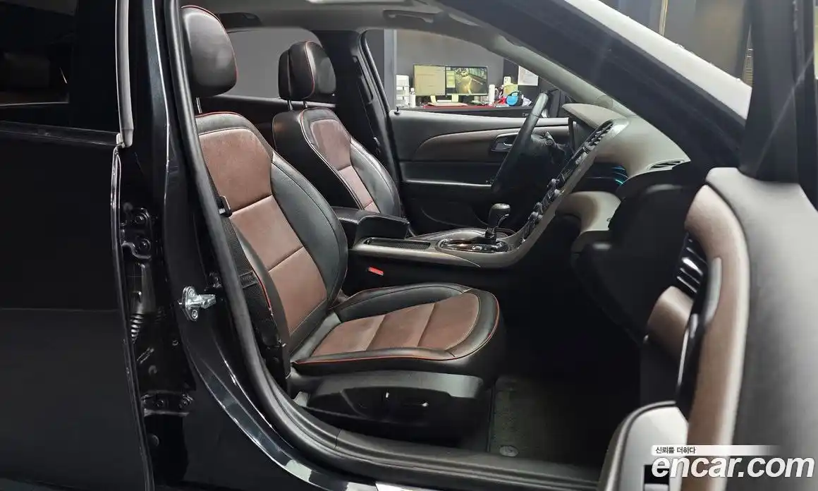 Chevrolet Malibu 2015 2.4 Автомат в Москве № 747616, фото 11