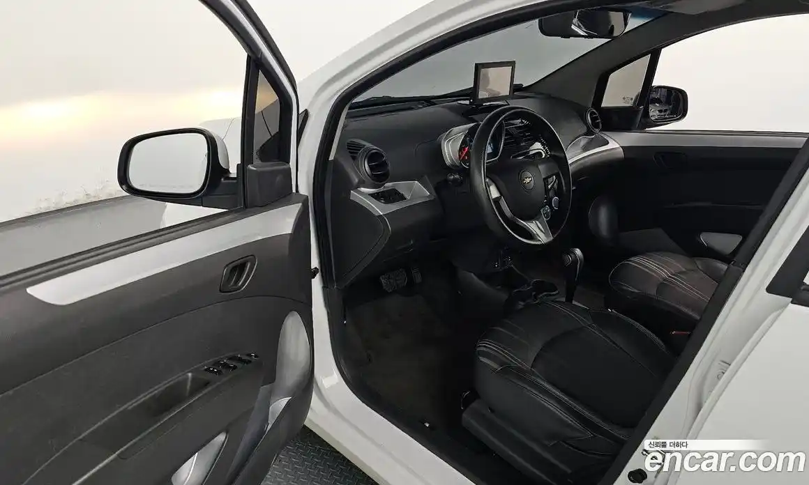 Chevrolet Spark 2014 1.0 Автомат в Москве № 747617, фото 11