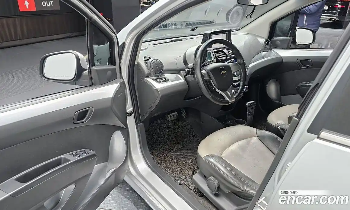 Chevrolet Spark 2012 1.0 Автомат в Москве № 747834, фото 11