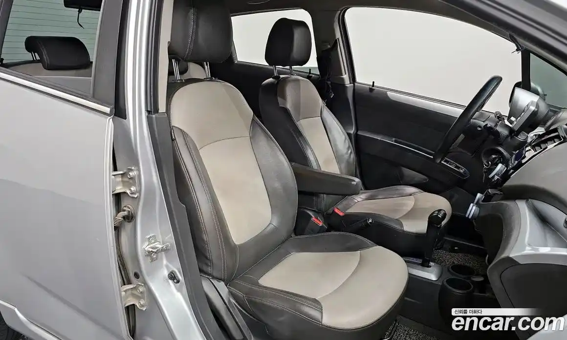 Chevrolet Spark 2012 1.0 Автомат в Москве № 747834, фото 10