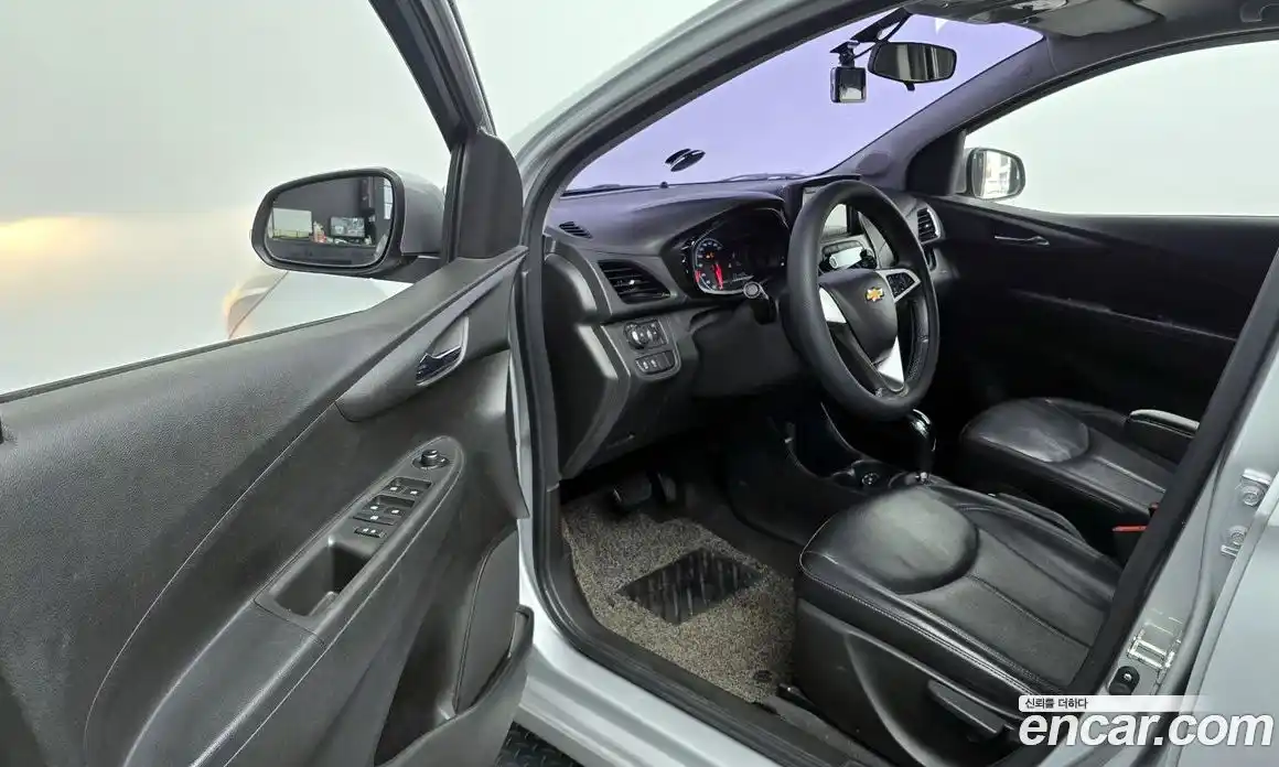 Chevrolet Spark 2015 1.0 Автомат в Москве № 747963, фото 11