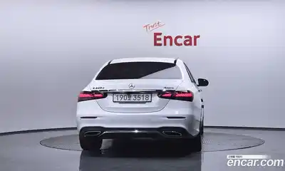 Mercedes-Benz E-Class 2021 1.9 Автомат в Москве № 749264, миниатюра 4