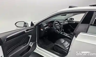 Volkswagen Arteon 2022 2.0 Автомат в Москве № 749968, миниатюра 10