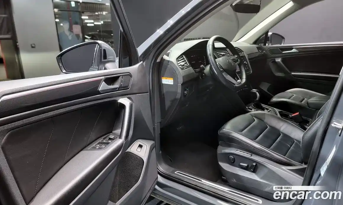 Volkswagen Tiguan 2022 2.0 Автомат в Москве № 750066, фото 11