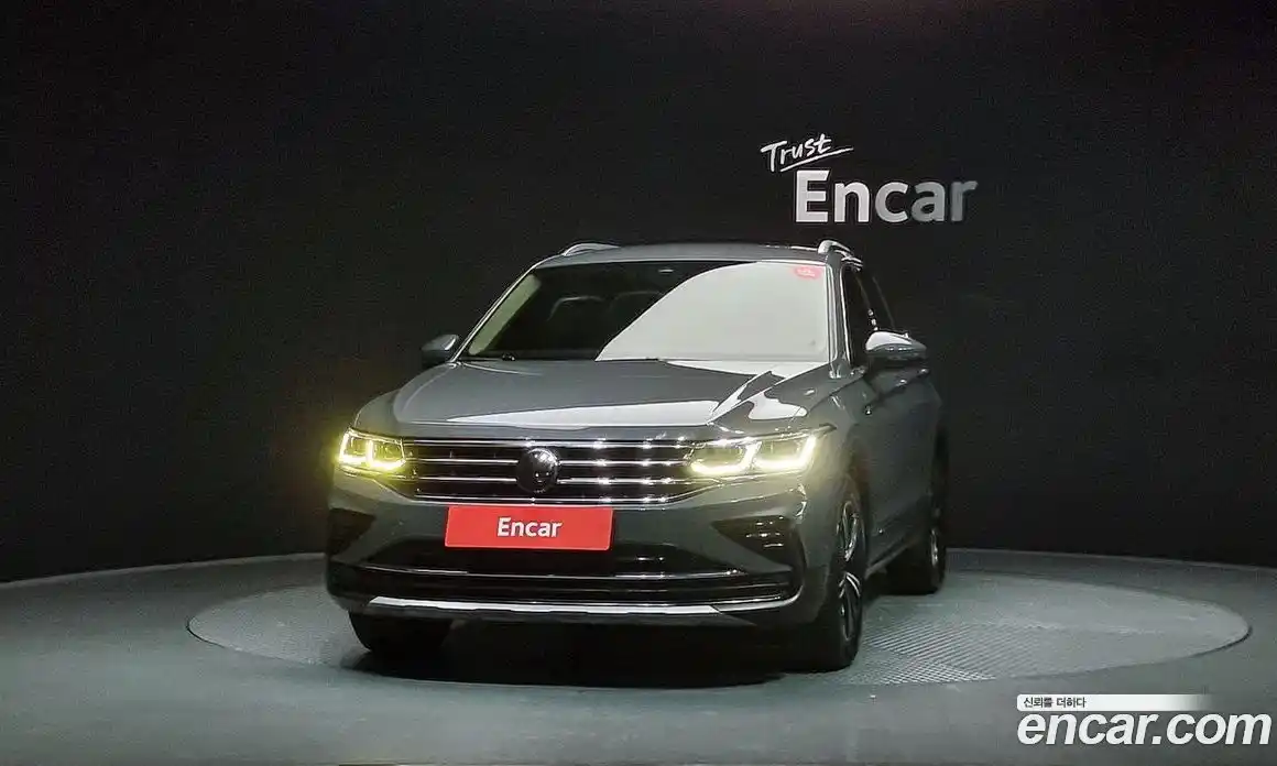 Volkswagen Tiguan 2022 2.0 Автомат в Москве № 750066, фото 3