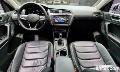 Volkswagen Tiguan 2022 2.0 Автомат в Москве № 750066, миниатюра 7