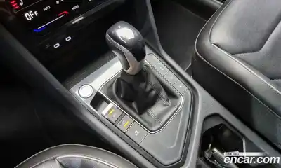 Volkswagen Tiguan 2022 2.0 Автомат в Москве № 750066, миниатюра 9