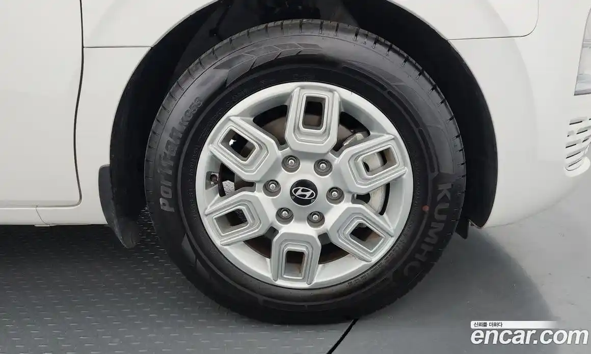 Hyundai Staria 2025 2.2 Автомат в Москве № 756076, фото 5