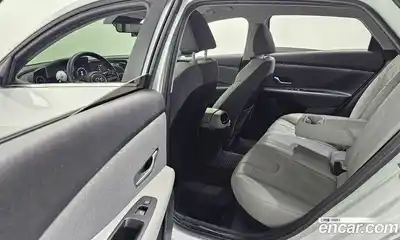 Hyundai Avante 2023 1.6 Автомат в Москве № 756333, миниатюра 11