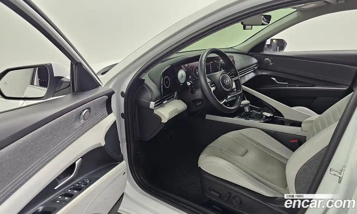 Hyundai Avante 2023 1.6 Автомат в Москве № 756333, фото 10