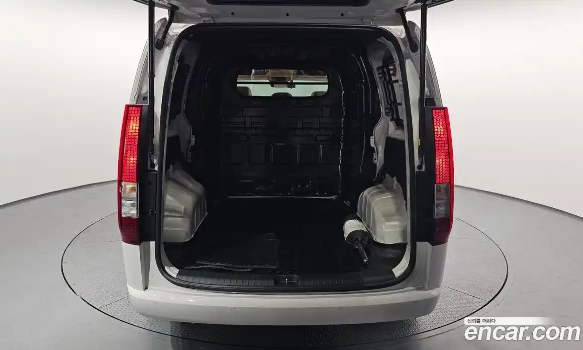 Hyundai Staria 2025 3.5 Автомат в Москве № 756504, фото 20