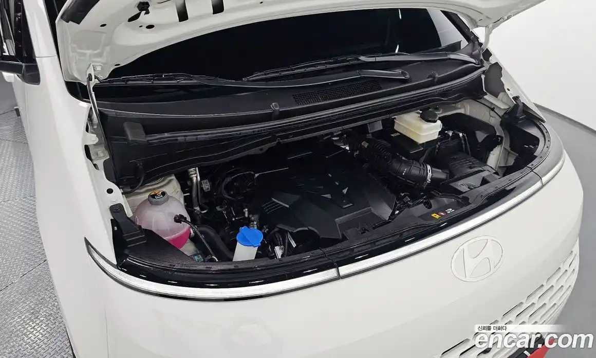 Hyundai Staria 2025 3.5 Автомат в Москве № 756504, фото 6