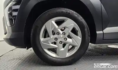 Hyundai Kona 2023 1.6 Автомат в Москве № 756979, миниатюра 4