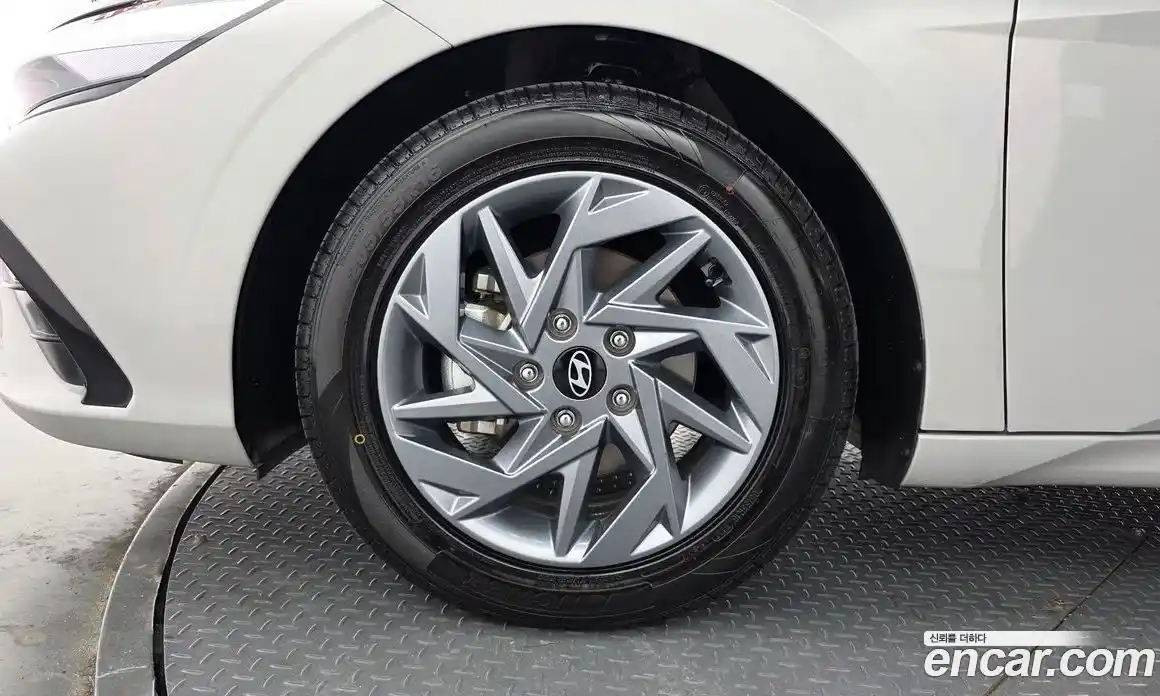 Hyundai Avante 2024 1.6 Автомат в Москве № 757053, фото 5