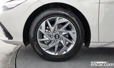 Hyundai Avante 2024 1.6 Автомат в Москве № 757053, миниатюра 5