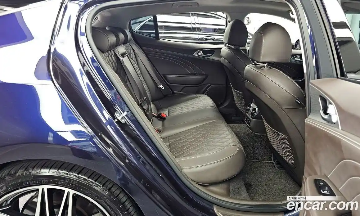 Kia Stinger 2023 2.5 Автомат в Москве № 757285, фото 12