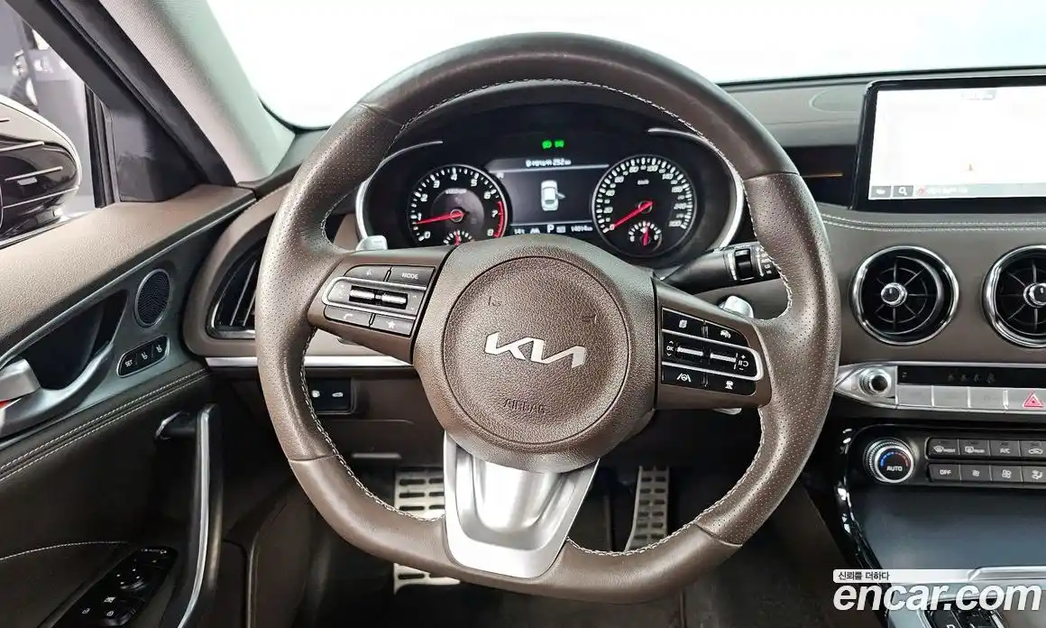 Kia Stinger 2023 2.5 Автомат в Москве № 757285, фото 13