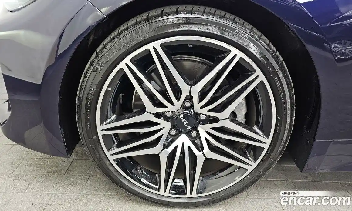 Kia Stinger 2023 2.5 Автомат в Москве № 757285, фото 5