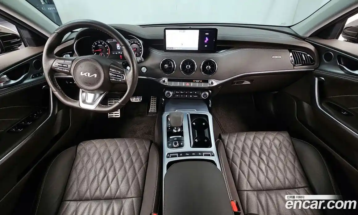 Kia Stinger 2023 2.5 Автомат в Москве № 757285, фото 7