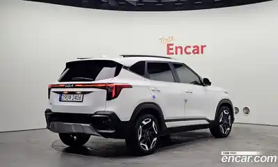 Kia Seltos 2023 1.6 Автомат в Москве № 757439, миниатюра 2
