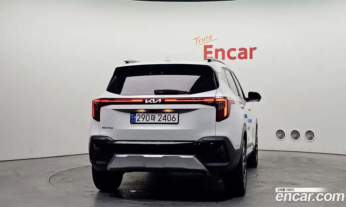 Kia Seltos 2023 1.6 Автомат в Москве № 757439, фото 4