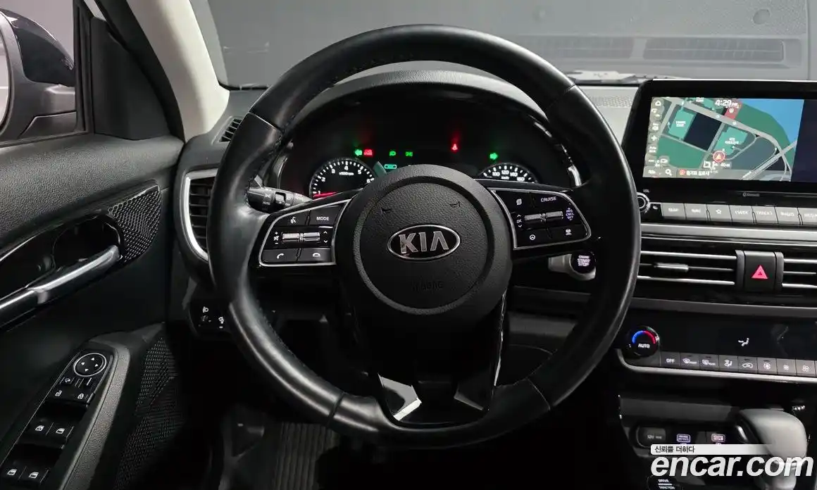 Kia Seltos 2020 1.6 Автомат в Москве № 757656, фото 13