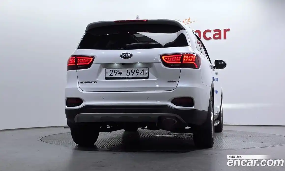 Kia Sorento 2019 2.0 Автомат в Москве № 757797, фото 4