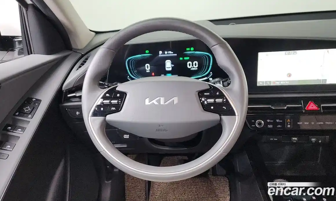 Kia Niro 2023 1.6 Автомат в Москве № 758263, фото 13