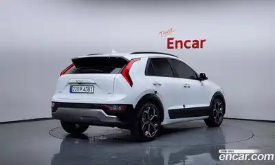 Kia Niro 2023 1.6 Автомат в Москве № 758263, миниатюра 2