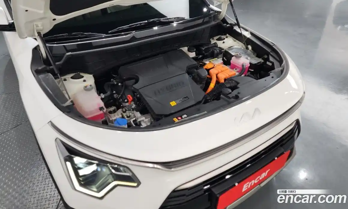 Kia Niro 2023 1.6 Автомат в Москве № 758263, фото 6